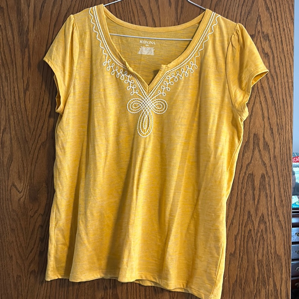 Merona t-shirt
